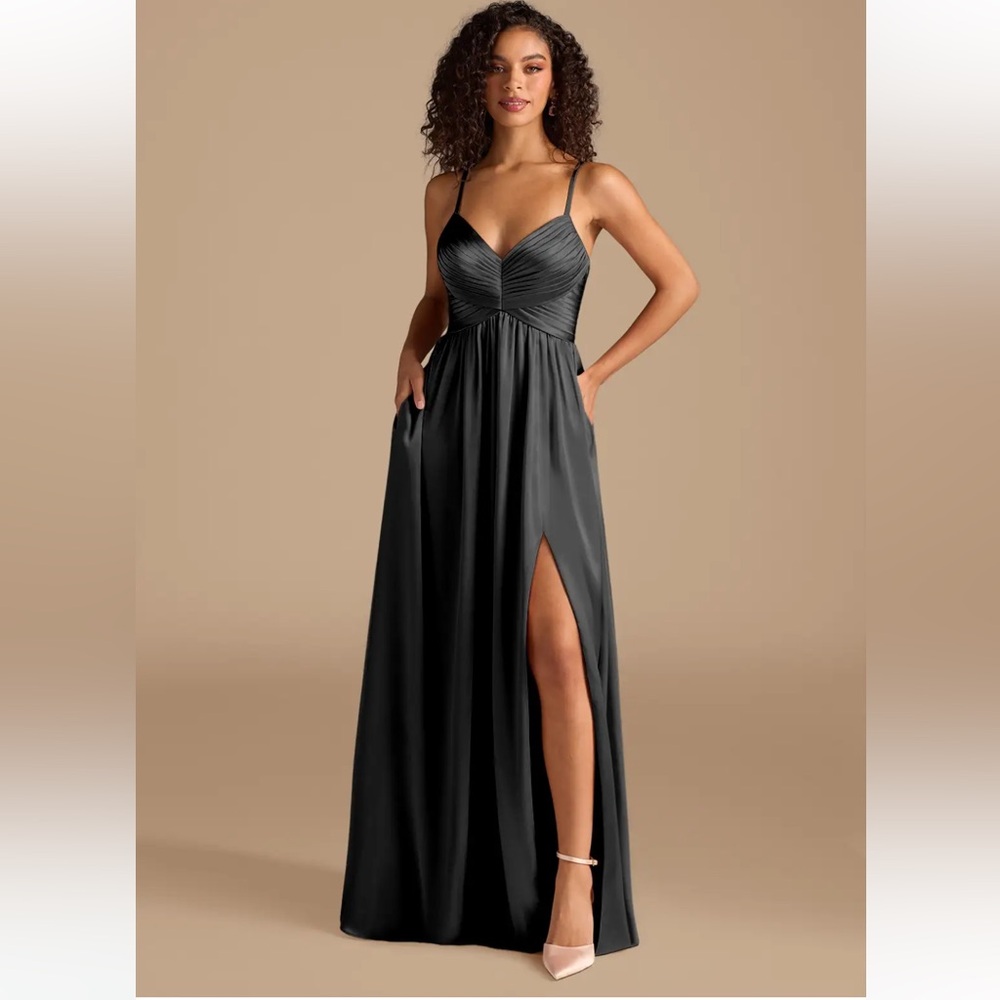 Azazie Alia
Black A-Line Pleated Metallic Satin Dress